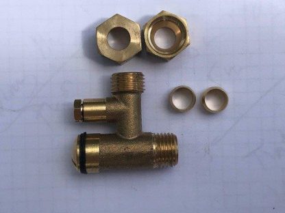 Restrictor elbow with Pressure Test Point for 8mm Tube
